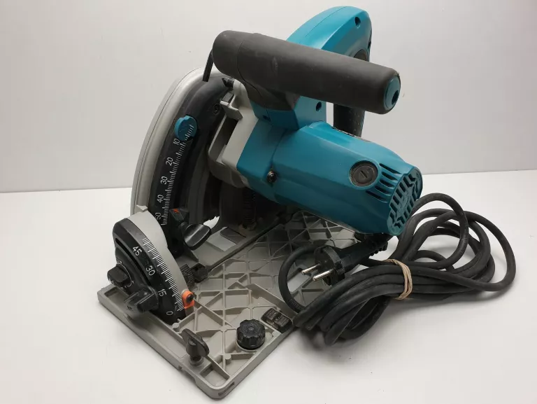 PILARKO-ZAGŁĘBIARKA MAKITA SP6000 ZESTAW