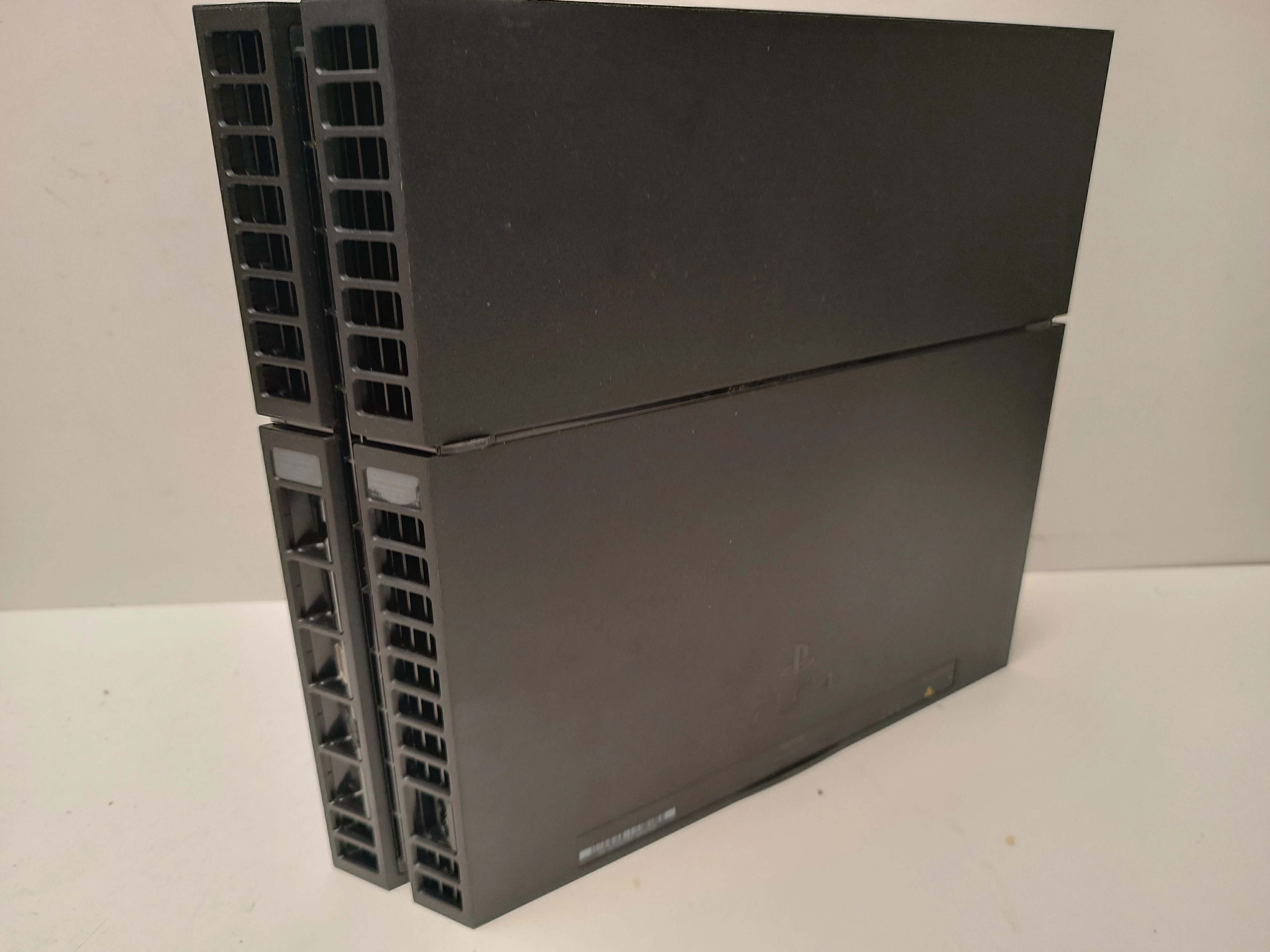 konsola-playstation-4-dysk-wbudowana-pamiec-500-gb