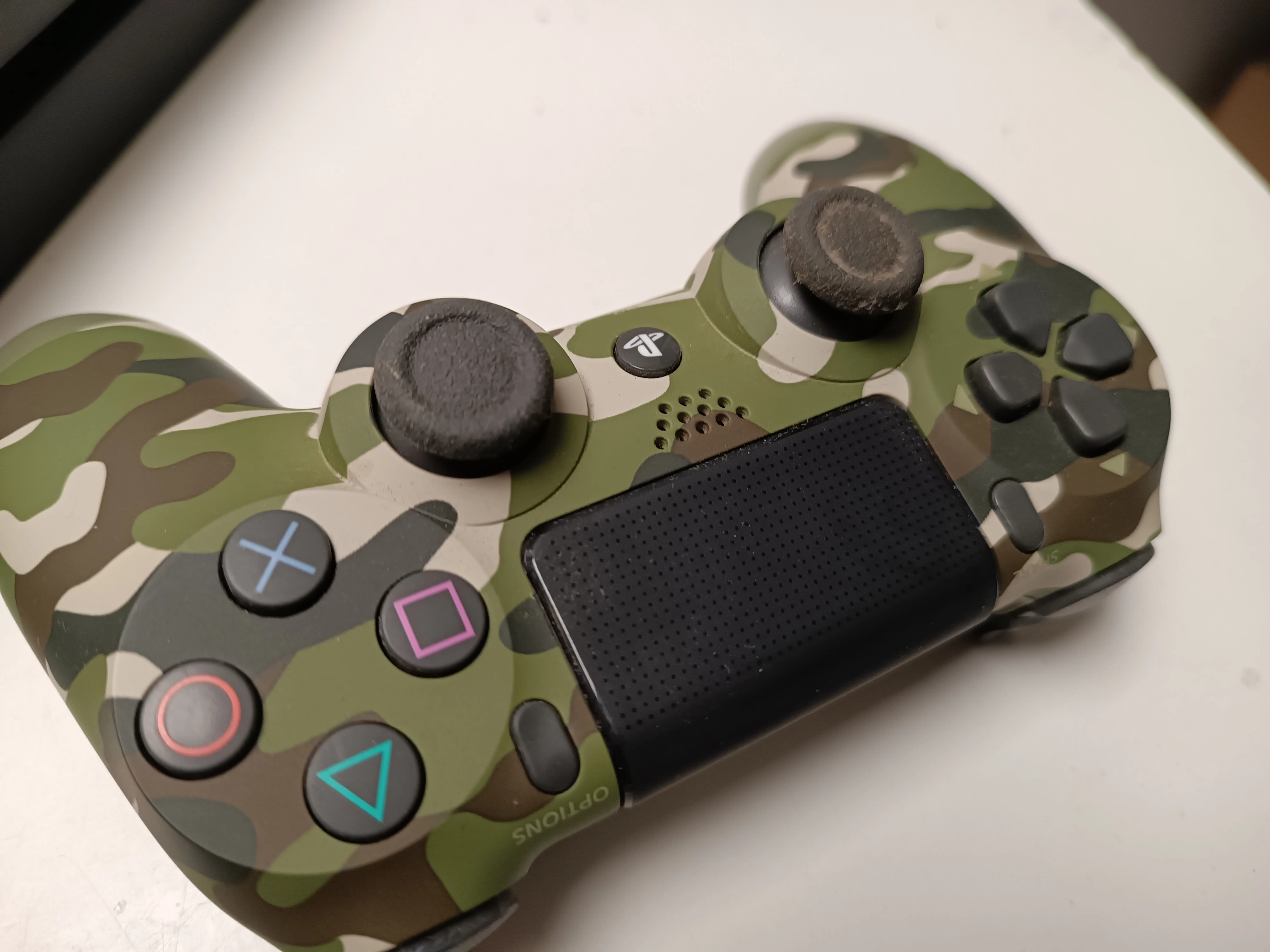konsola-playstation-4-kod-producenta-cuh-2216a