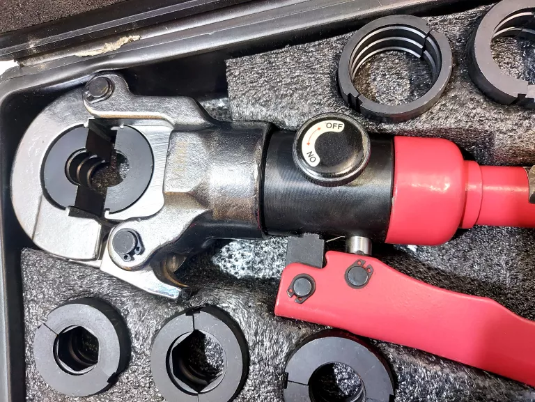 ZACISKARKA DO RUR PEX PRASKA HYDRAULICZNA 16-32MM