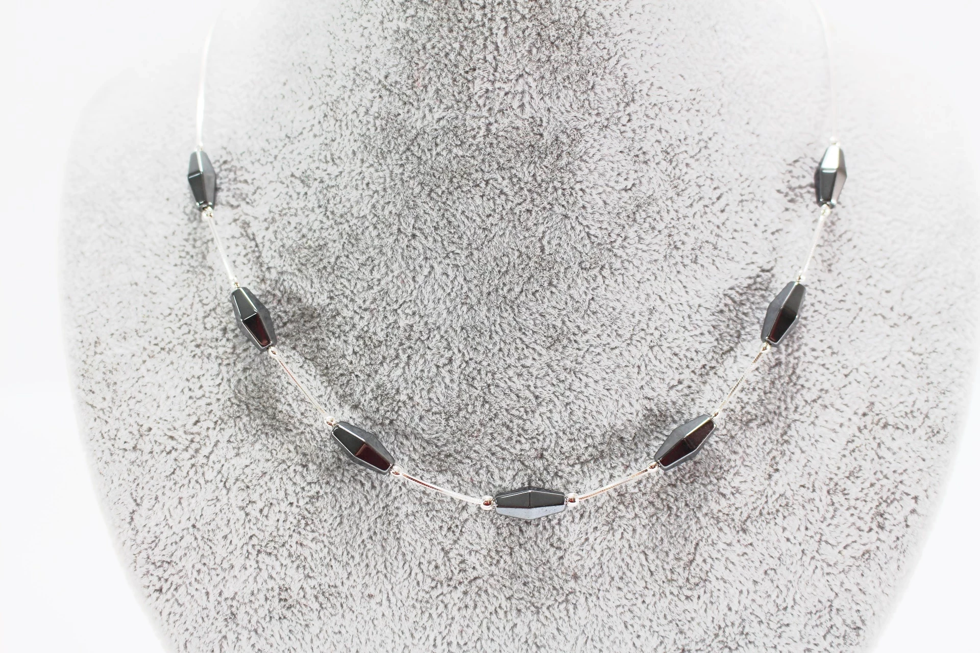 wspanialy-srebrny-naszyjnik-z-ciemnymi-kamieniami-95g-p925-43cm-stan-11323-2