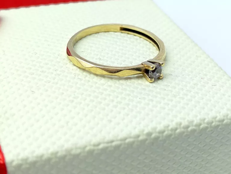 zjawiskowy-zloty-pierscionek-z-brylantem-142g-r195-pr585-material-15835-2