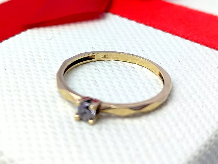 zjawiskowy-zloty-pierscionek-z-brylantem-142g-r195-pr585-rodzaj-2205-1