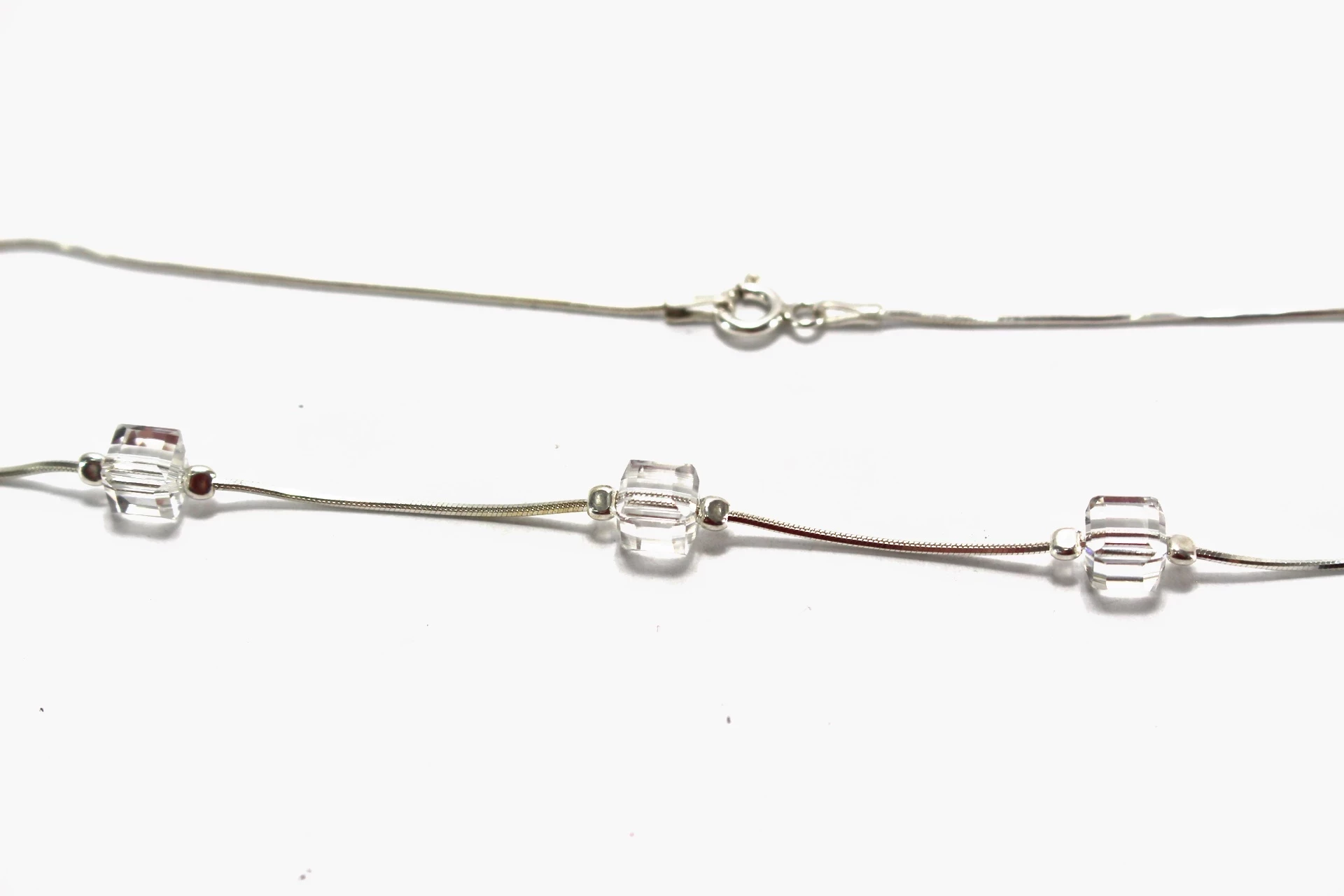 srebrny-naszyjnik-z-kwadratowymi-bezbarwnymi-kamyczkami-57g-p925-45cm-rodzaj-2205-4