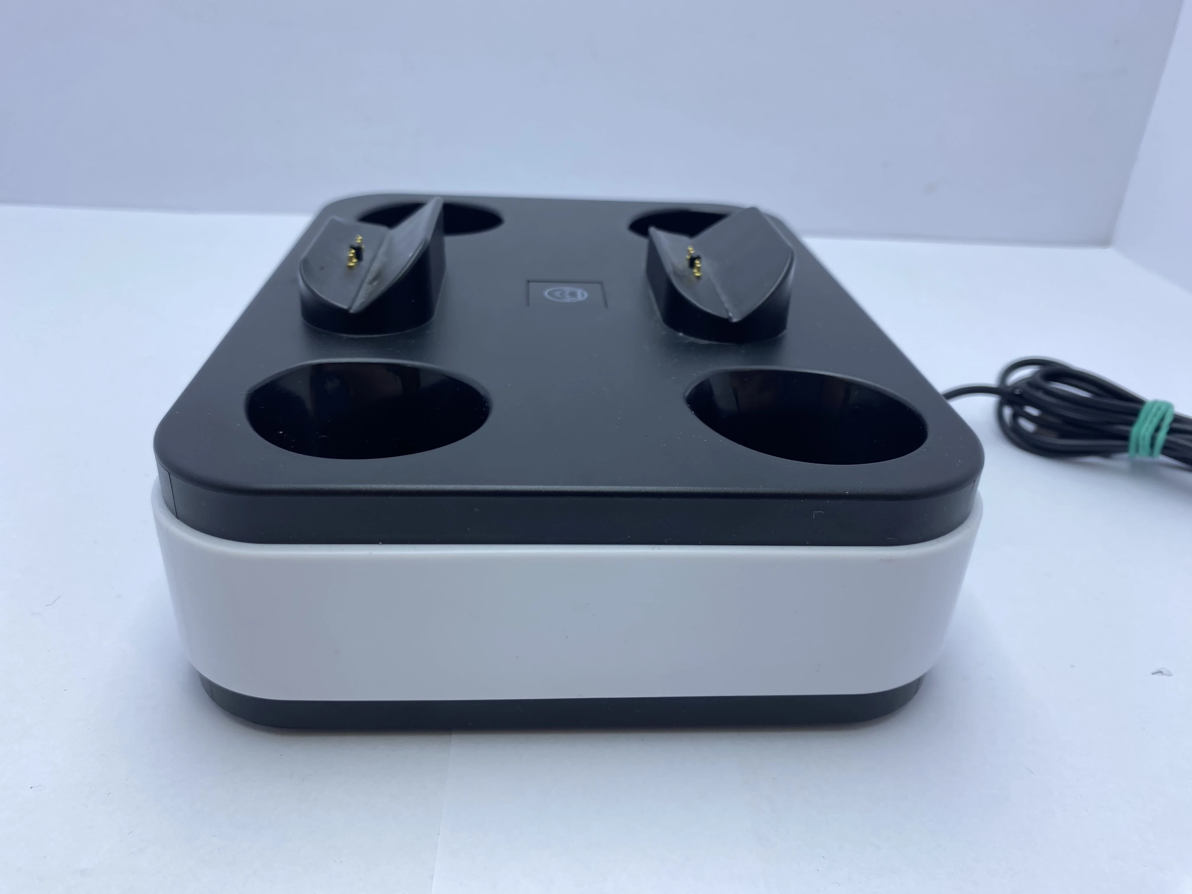 stacja-dokujaca-do-padow-ps5-qw-ps5-9522-ean-gtin-6972520253638