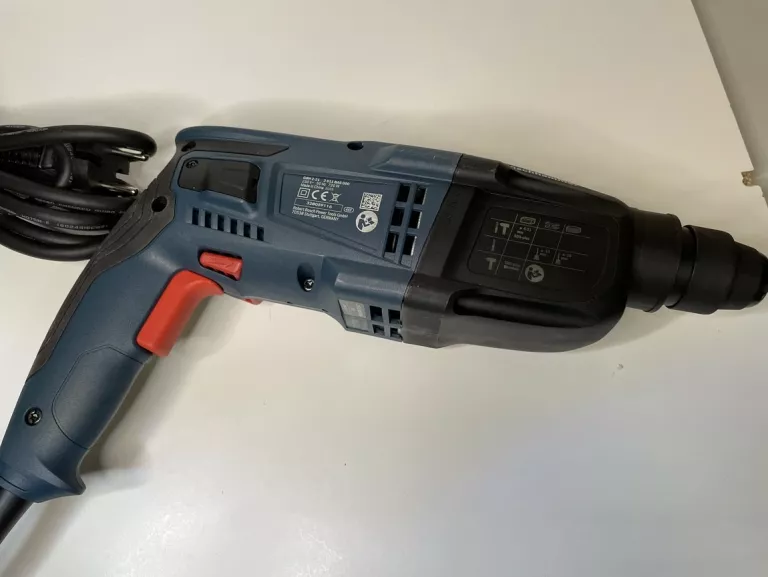 MŁOT UDAROWY BOSCH GBH 2-21 + UCHWYT, OGRANICZNIK GŁĘBOKOŚCI SDS PLUS 720W
