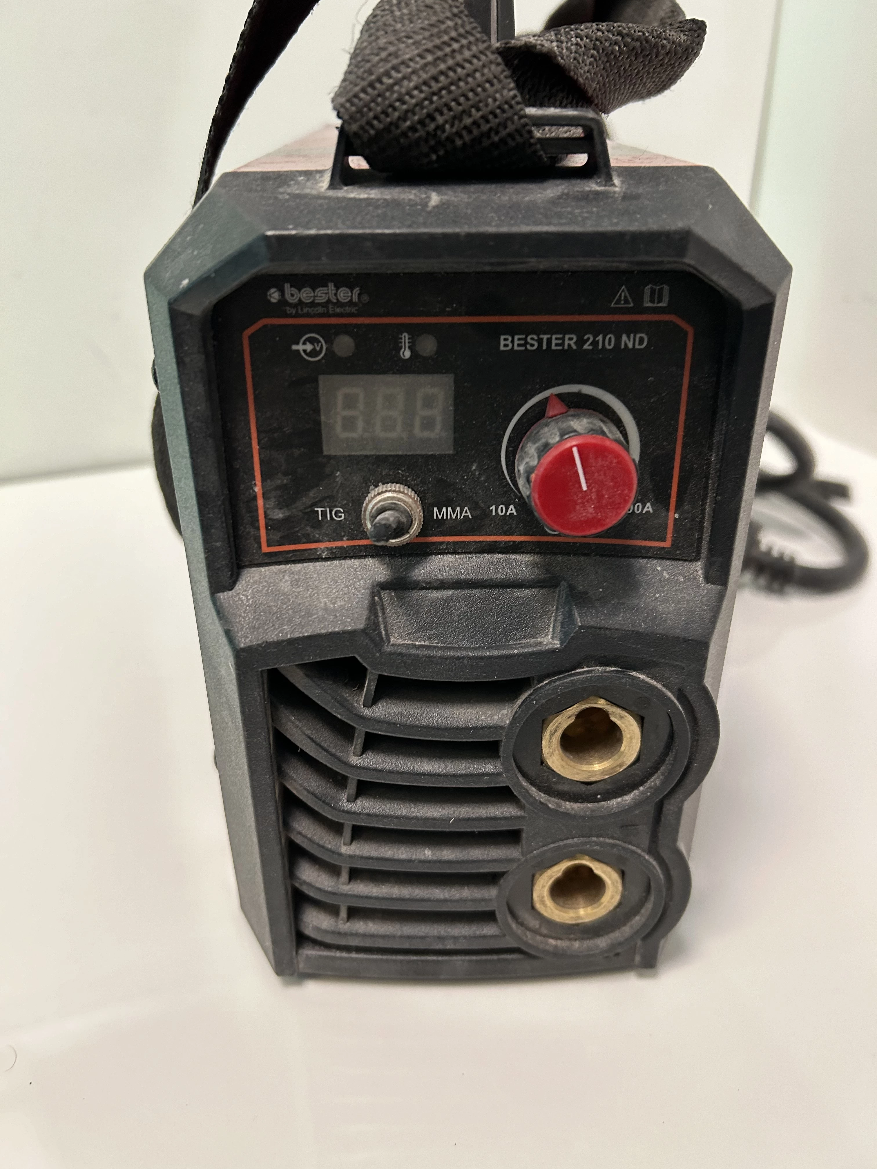 spawarka-inwertorowa-bester-210-nd-10-200-a-230-6-kva-ean-gtin-5907709570450