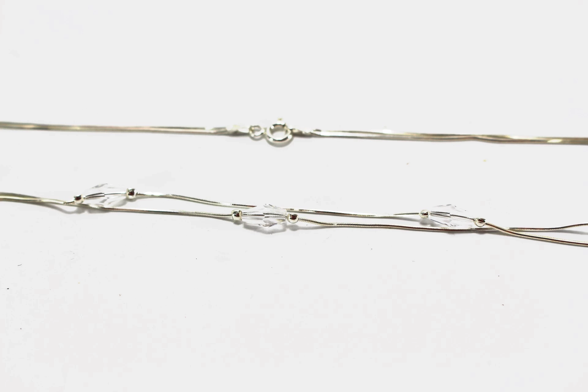 wspanialy-delikatny-sebrny-naszyjnik-z-kamyczkami-49g-p925-44cm-stan-11323-2