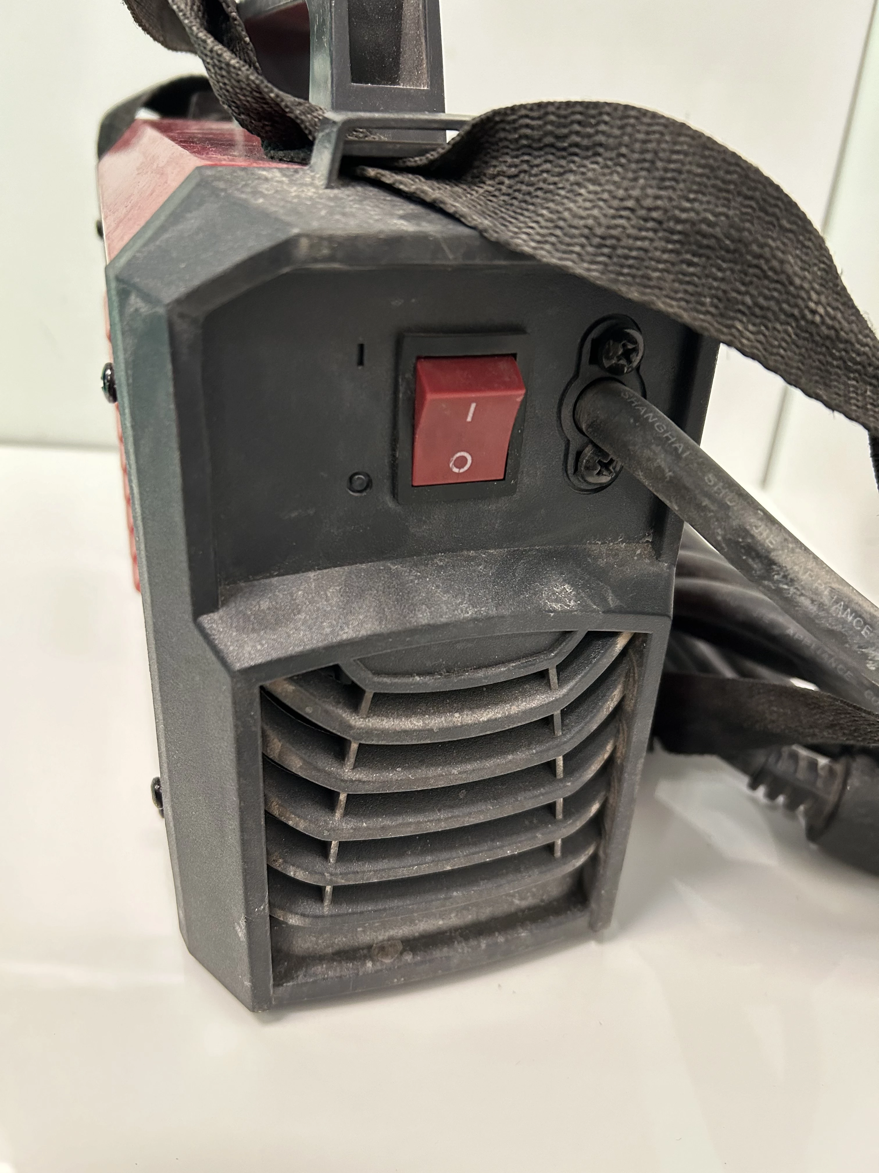 spawarka-inwertorowa-bester-210-nd-10-200-a-230-6-kva-kod-producenta-b18258-1