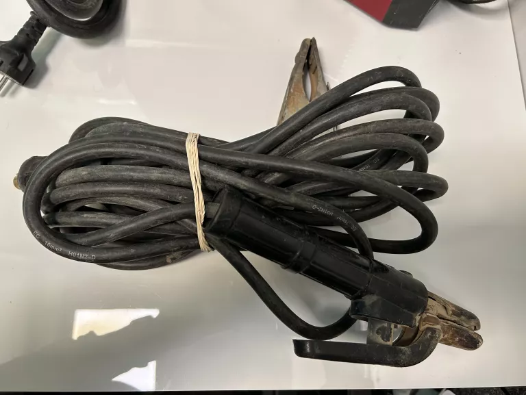 spawarka-inwertorowa-bester-210-nd-10-200-a-230-6-kva-stan-uzywany