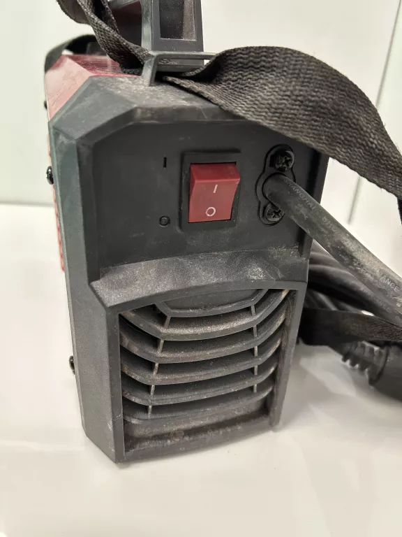 spawarka-inwertorowa-bester-210-nd-10-200-a-230-6-kva-kod-producenta-b18258-1