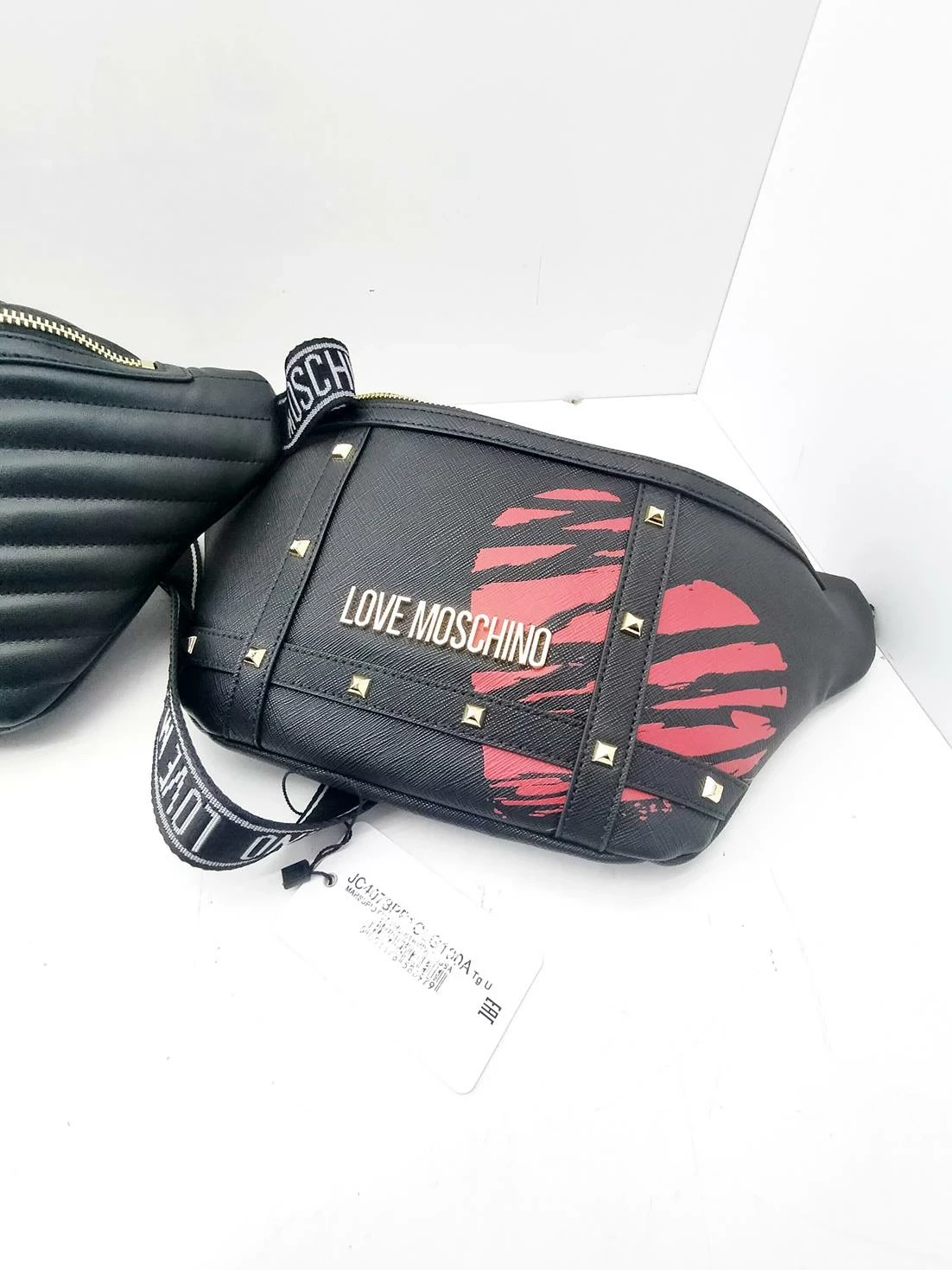 nerka-moschino-damska-stan-uzywany