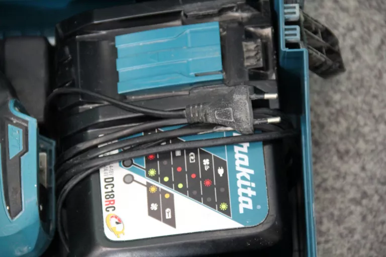 WYRZYNARKA MAKITA DJV182 + AKUMULATOR + ŁADOWARKA + WALIZKA