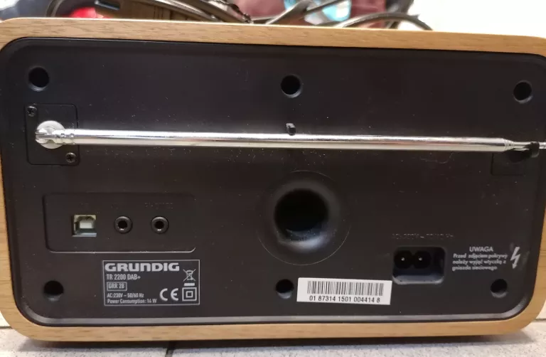 radio-kuchenne-grundig-tr2200-z-dabem-marka-grundig