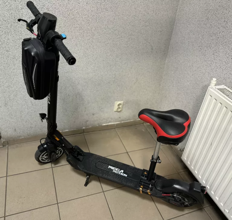 HULAJNOGA MEGA MOTION M5 ELECTRIC SCOOTER BLACK