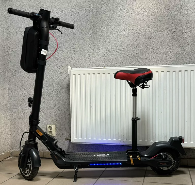 HULAJNOGA MEGA MOTION M5 ELECTRIC SCOOTER BLACK