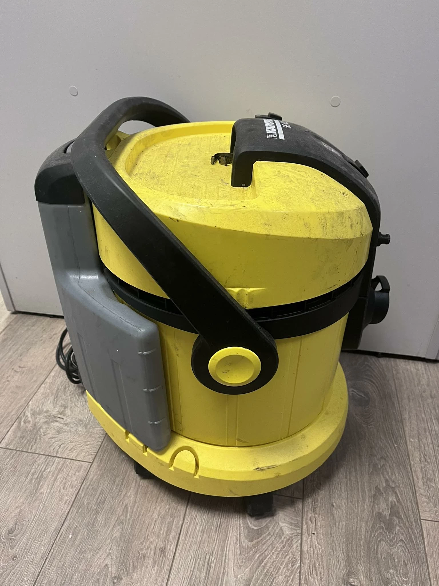 karcher-se-4002-stan-uzywany