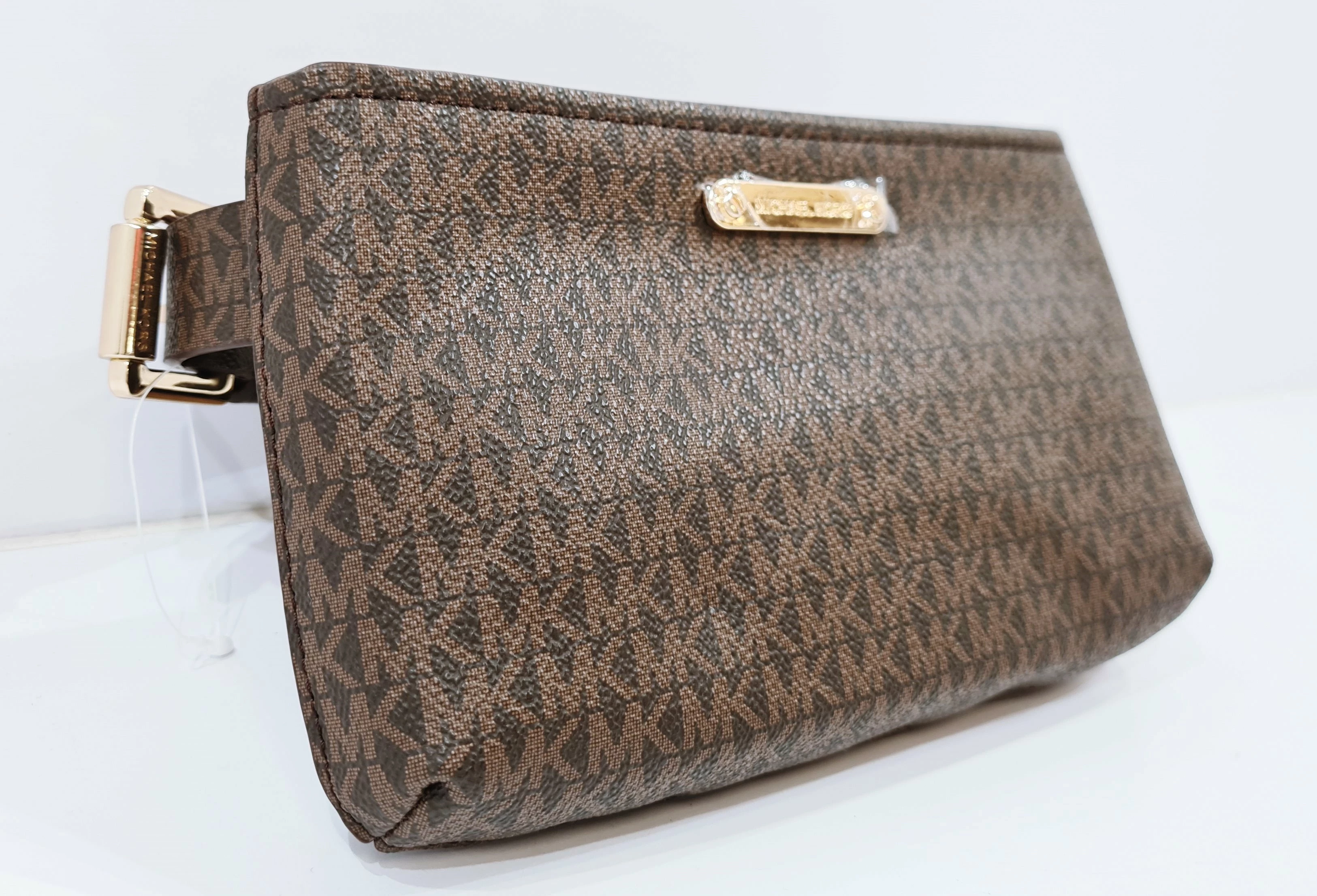 torebka-michael-kors-brazowa-saszetka-nerka-marka-michael-kors