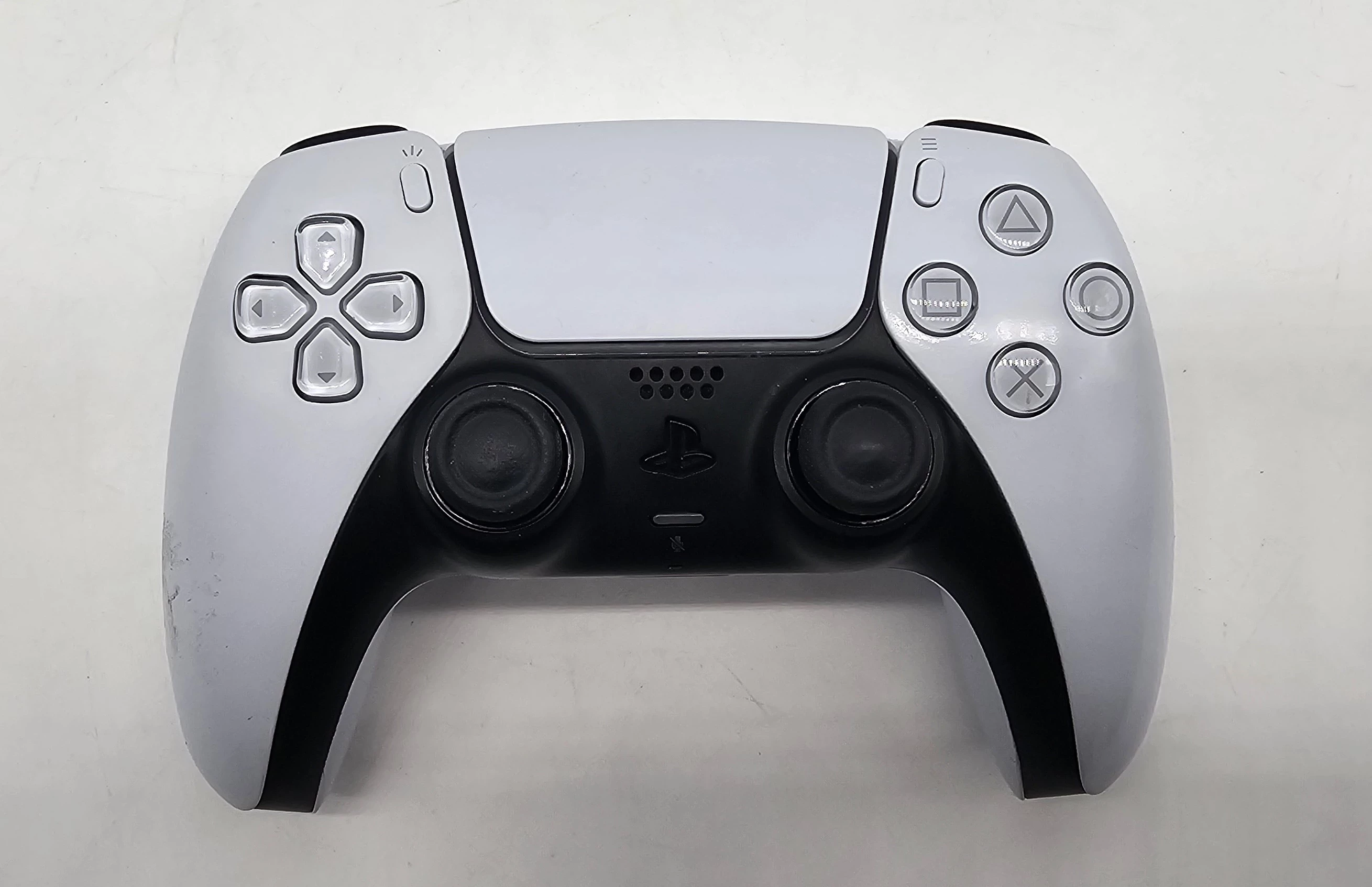 pad-do-ps5-opis-bankowa-16e-police