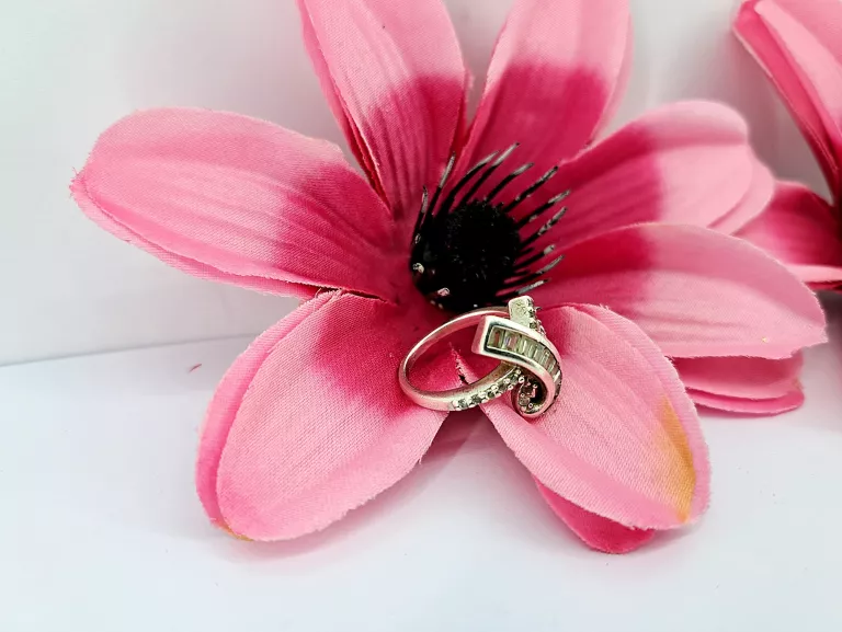 sliczny-srebrny-pierscionek-925-462g-kamien-17088-128