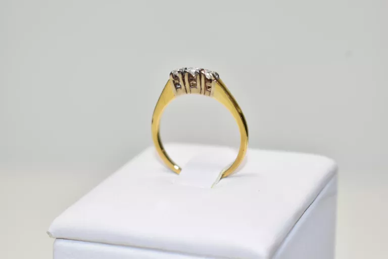 zloty-pierscionek-z-kamieniami-585-199g-r10-3x-brylant-013ct-kamien-17088-8