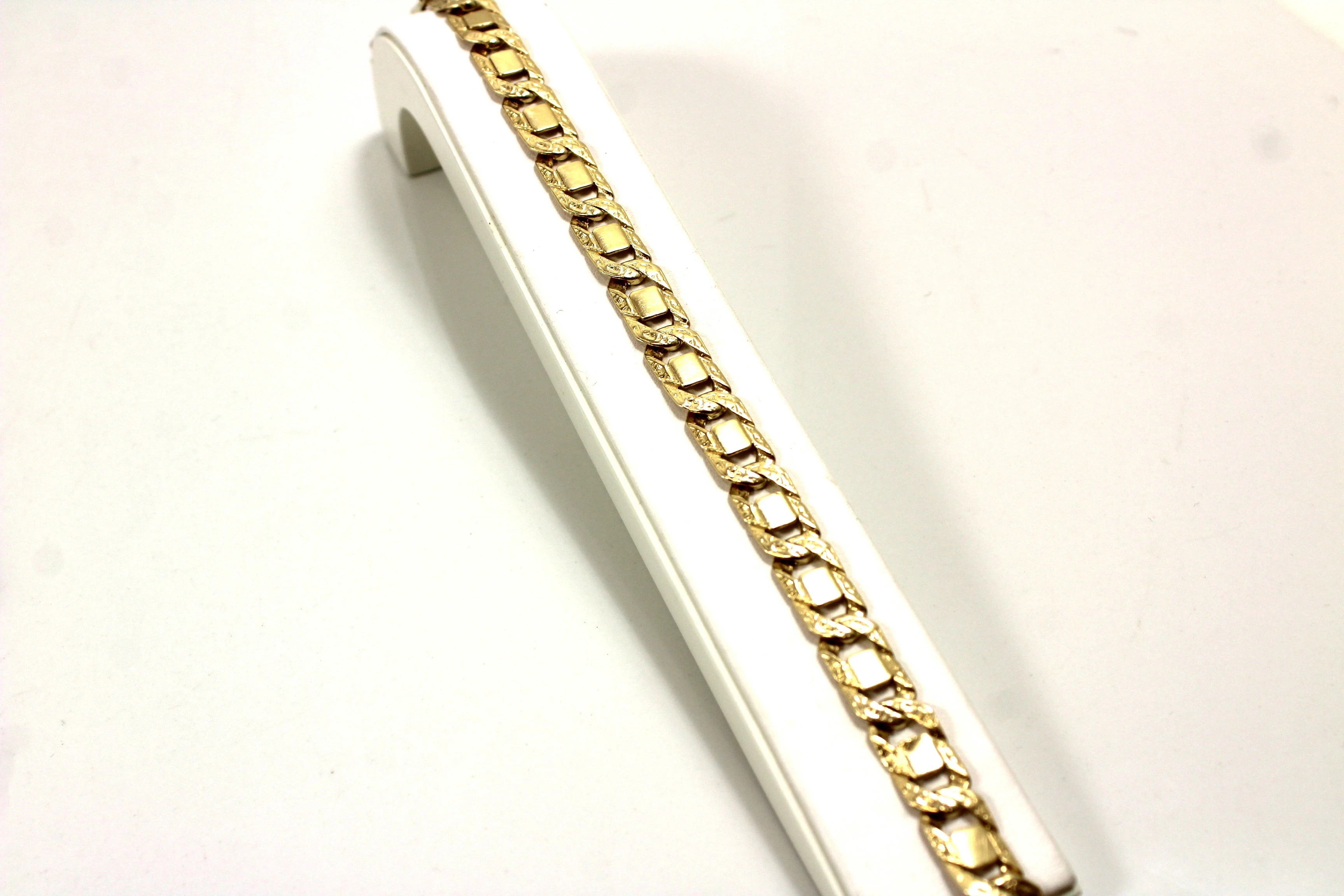 piekna-zlota-branzoletka-pr585-w2392-marszalkowska-60-warszawa