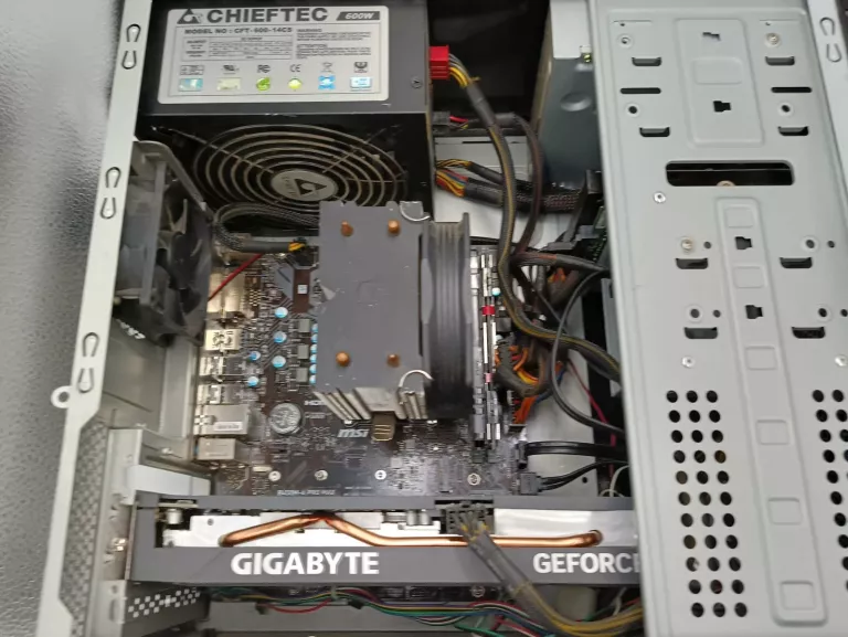 KOMPUTER STACJONARNY RYZEN 5 4500 24GB SSD 128GB 500GB RTX 4060 8GB