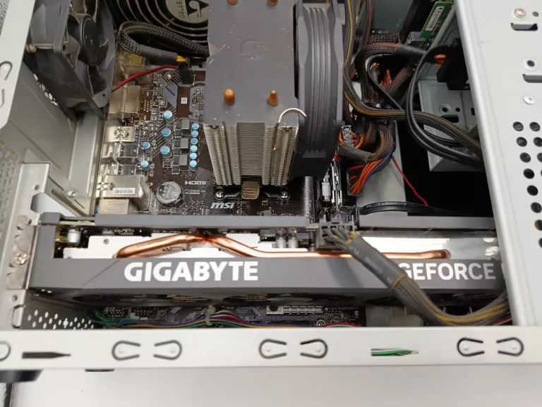 KOMPUTER STACJONARNY RYZEN 5 4500 24GB SSD 128GB 500GB RTX 4060 8GB