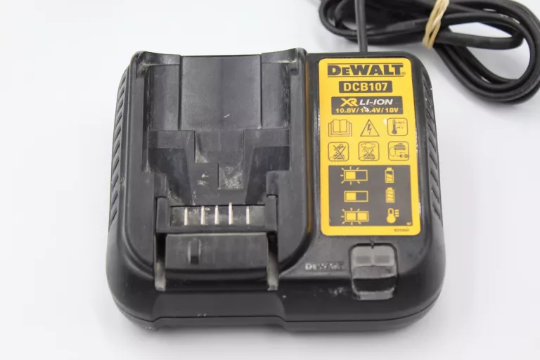 ZIELONY LASER KRZYŻOWY DEWALT DCE089G 3-WIĄZKOWY 360° ZASIĘG 30M