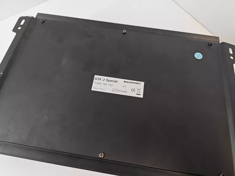 zestaw-tuba-blaupunkt-gtt-300-wzmacniacz-blaupunkt-gta-2-special-ean-gtin-4260499850609