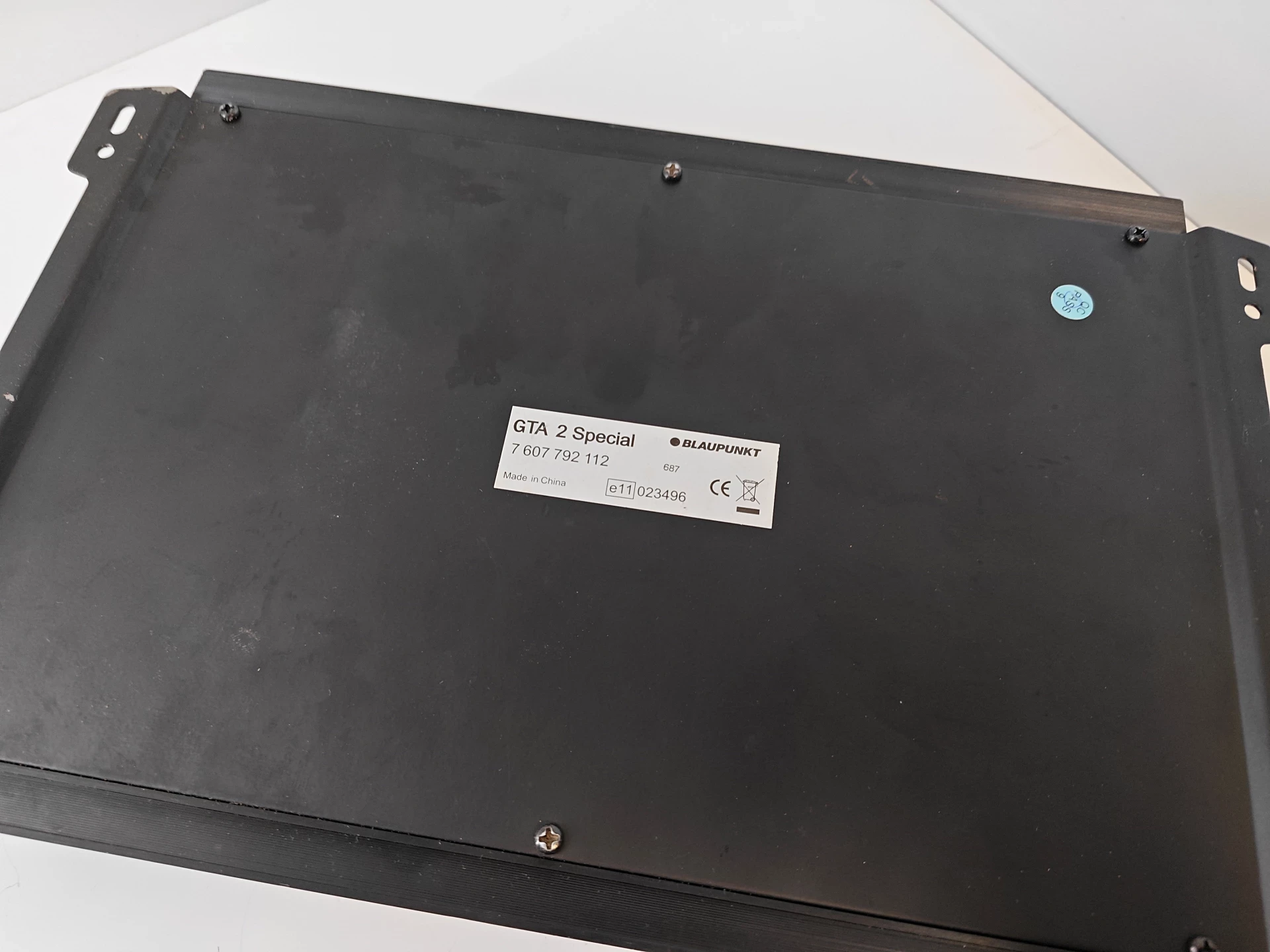 zestaw-tuba-blaupunkt-gtt-300-wzmacniacz-blaupunkt-gta-2-special-ean-gtin-4260499850609