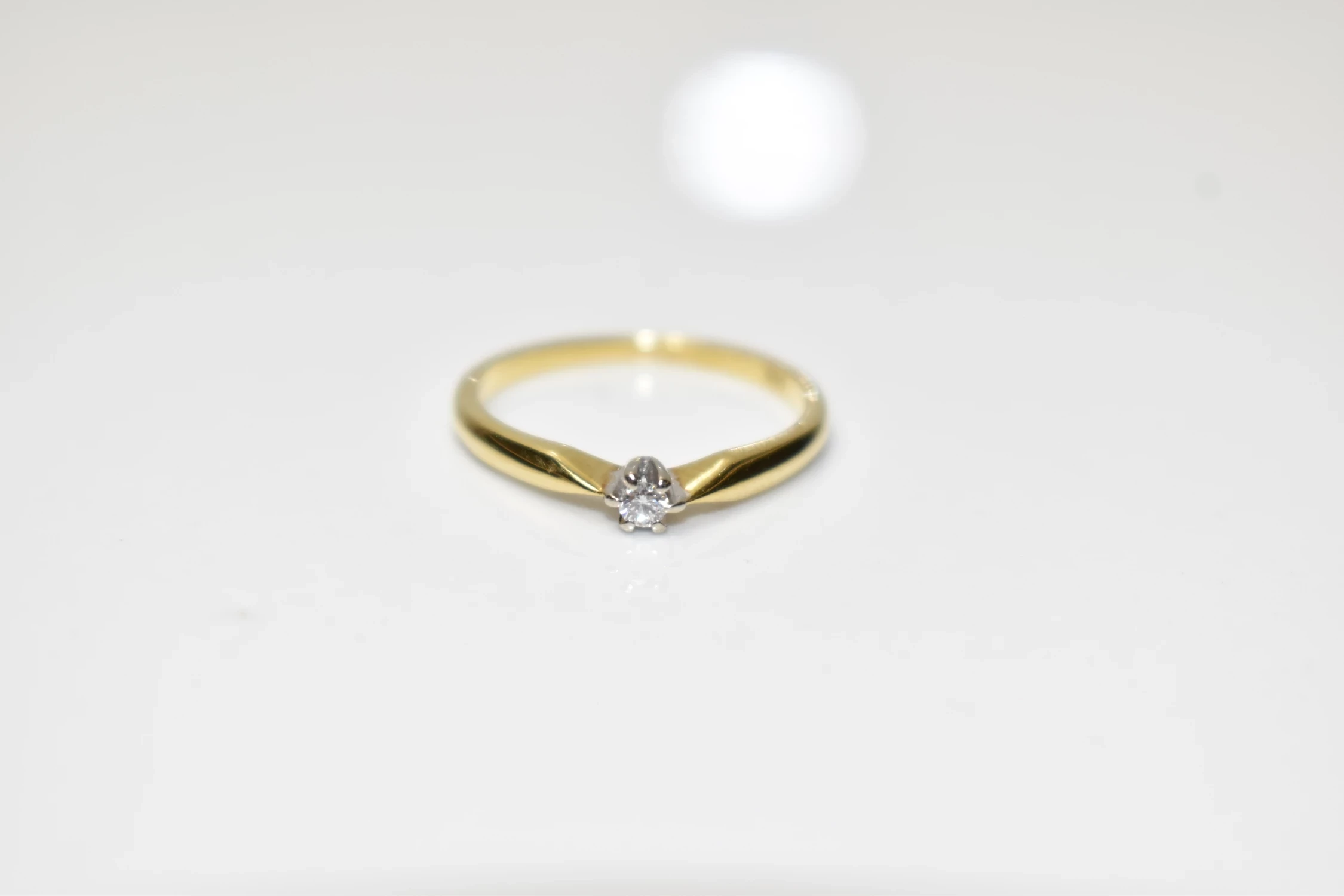 zloty-pierscionek-585-187g-r13-1x-brylant-005ct-marka-226434-1646868