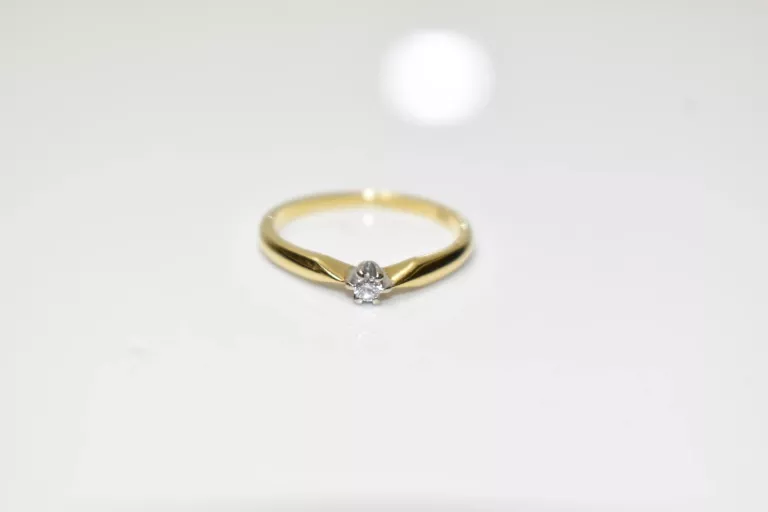 zloty-pierscionek-585-187g-r13-1x-brylant-005ct-marka-226434-1646868