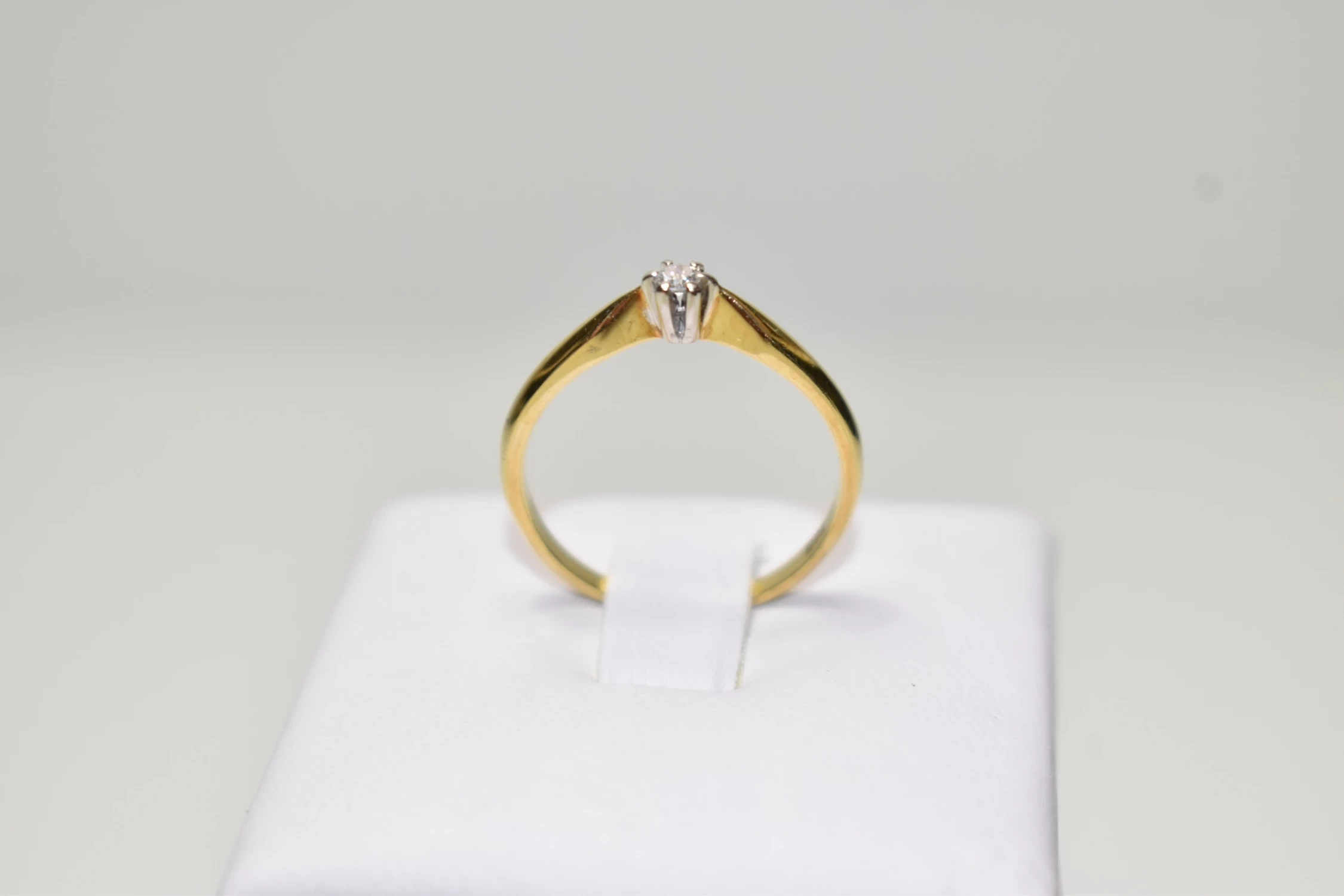 zloty-pierscionek-585-187g-r13-1x-brylant-005ct-ean-gtin-5903710125740