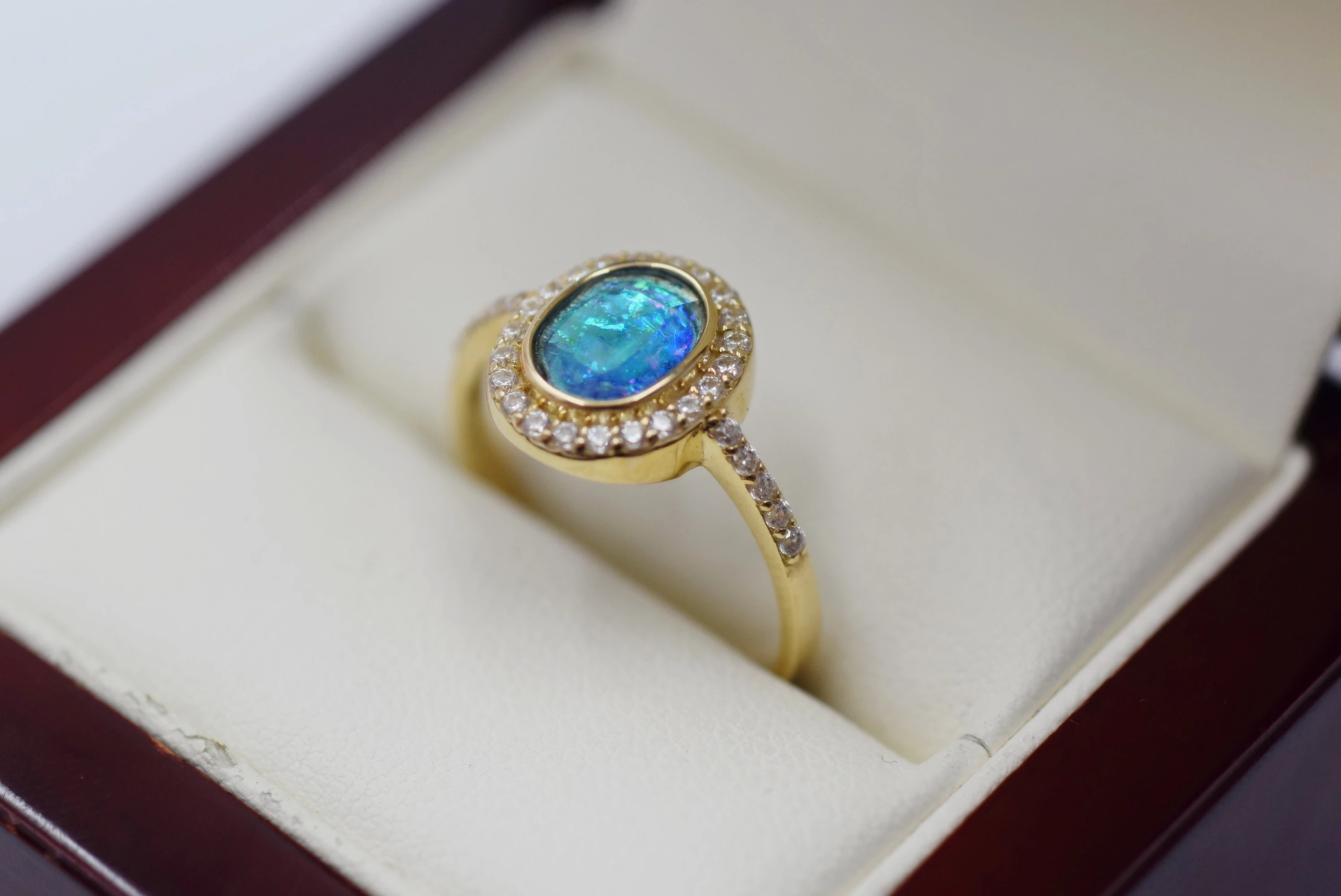 zloty-pierscionek-z-cyrkoniami-pr585-14k-r18-242g-material-15835-2