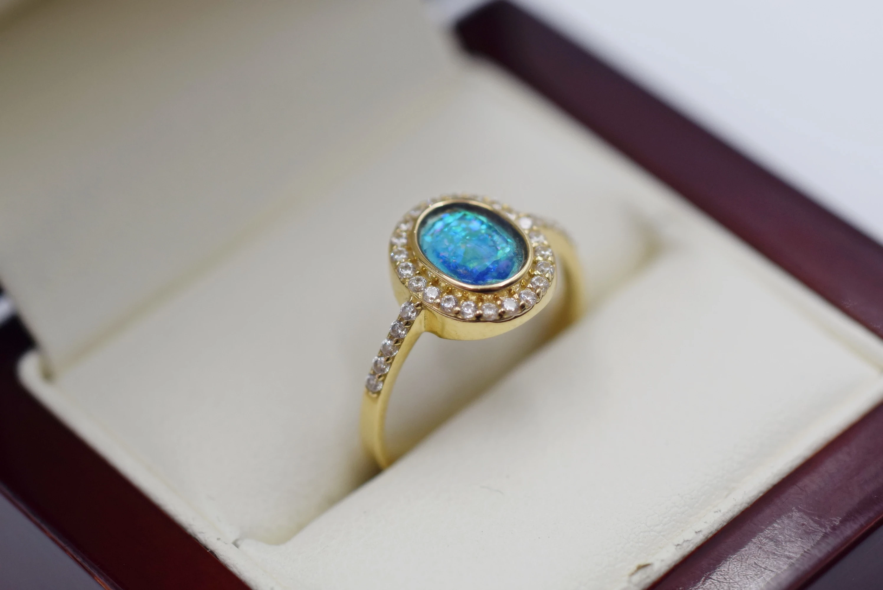 zloty-pierscionek-z-cyrkoniami-pr585-14k-r18-242g-rodzaj-2205-2