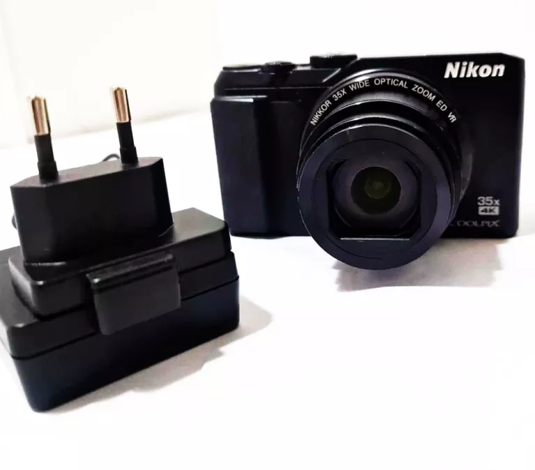 NIKON COOLPIX A900