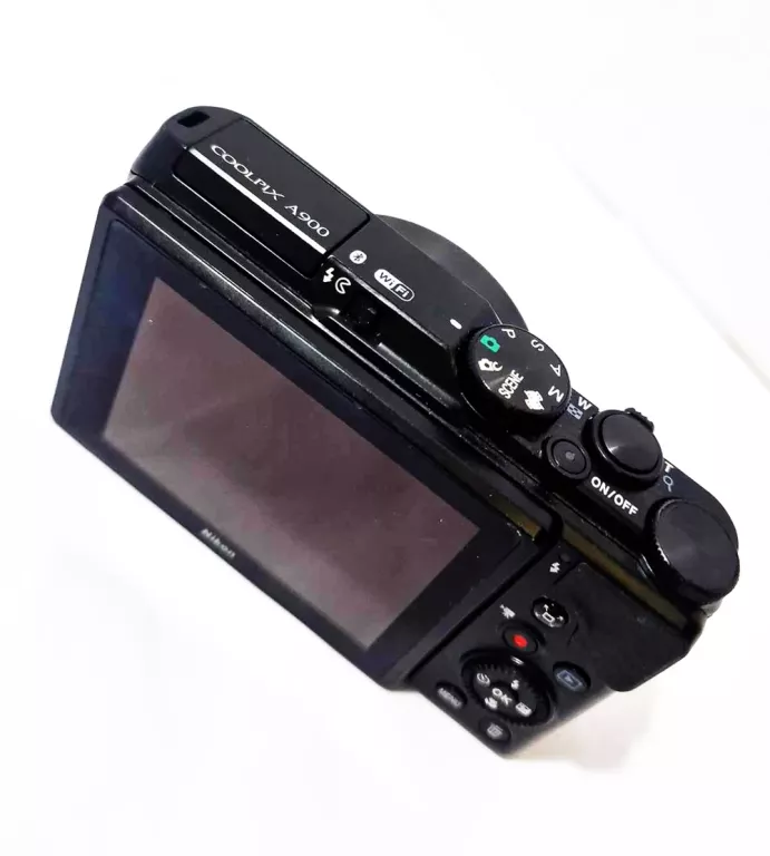NIKON COOLPIX A900