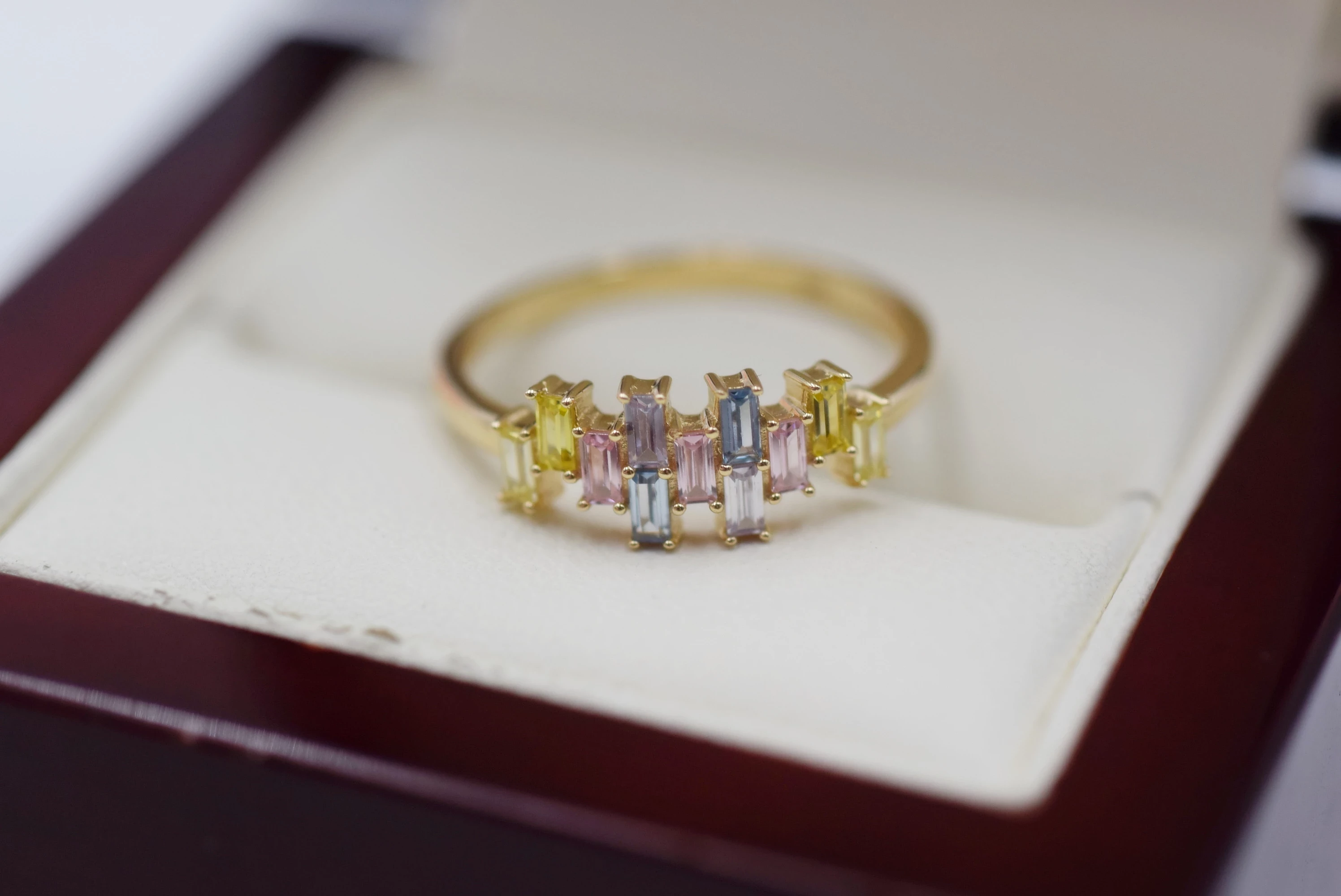 zloty-pierscionek-z-cyrkoniami-pr585-14k-r16-179g-rozmiarsrednica-wew-mm-372-16