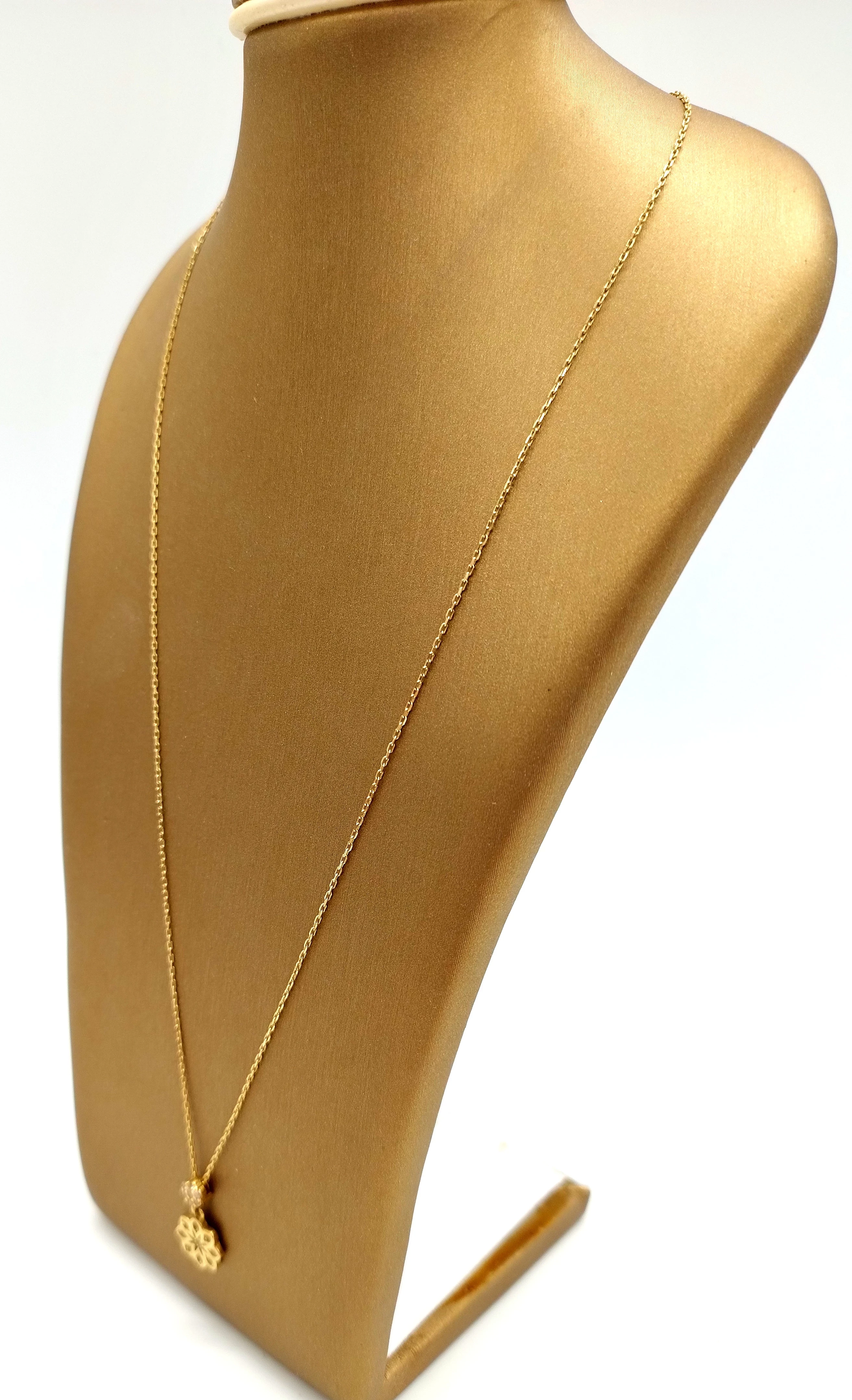 delikatny-zloty-lancuszek-z-zawieszka-585170g-marka-bez-marki