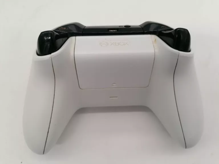 KONSOLA XBOX ONE S 1681 + PAD