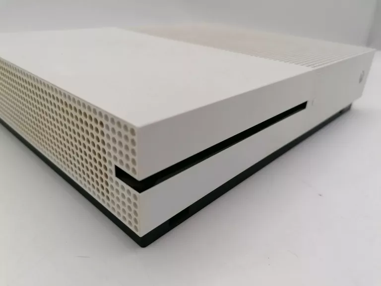 KONSOLA XBOX ONE S 1681 + PAD