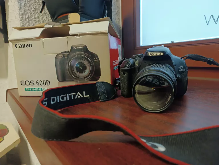aparat-lustrzanka-canon-ds126311-eos-600d-stan-uzywany