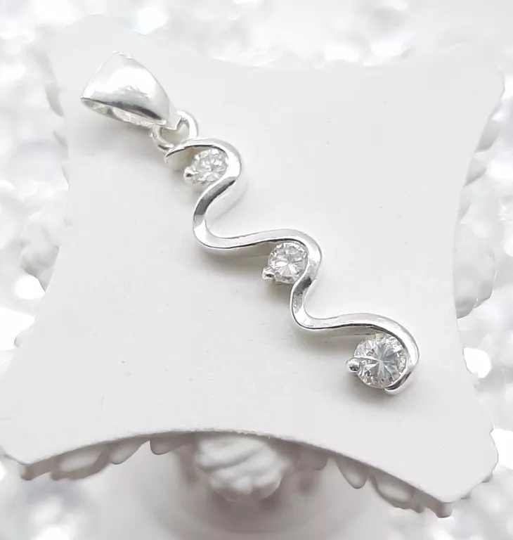 STYLOWA SREBRNA ZAWIESZKA PR 925 1,65 G