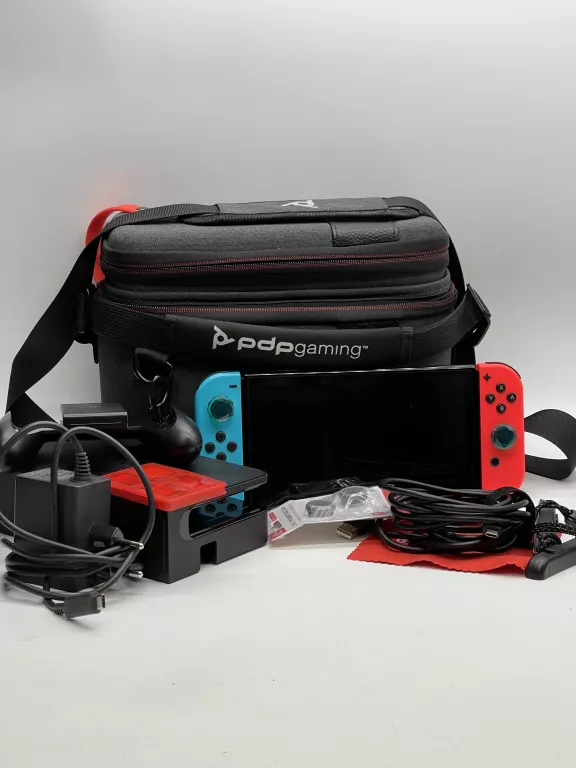 KONSOLA NINTENDO SWITCH OLED + TORBA HAG-001