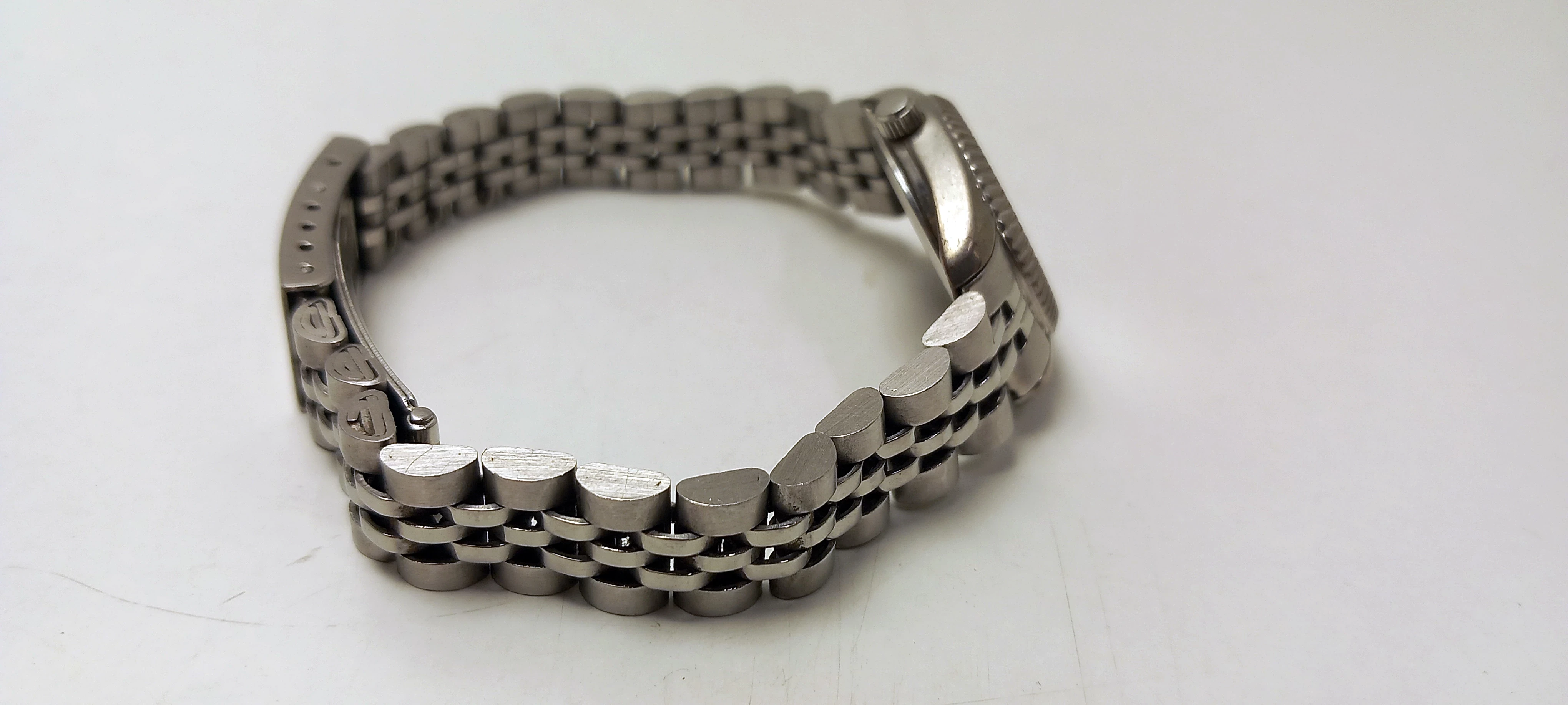 zegarek-damski-avon-na-sr626sw-mechanizm-kwarcowy