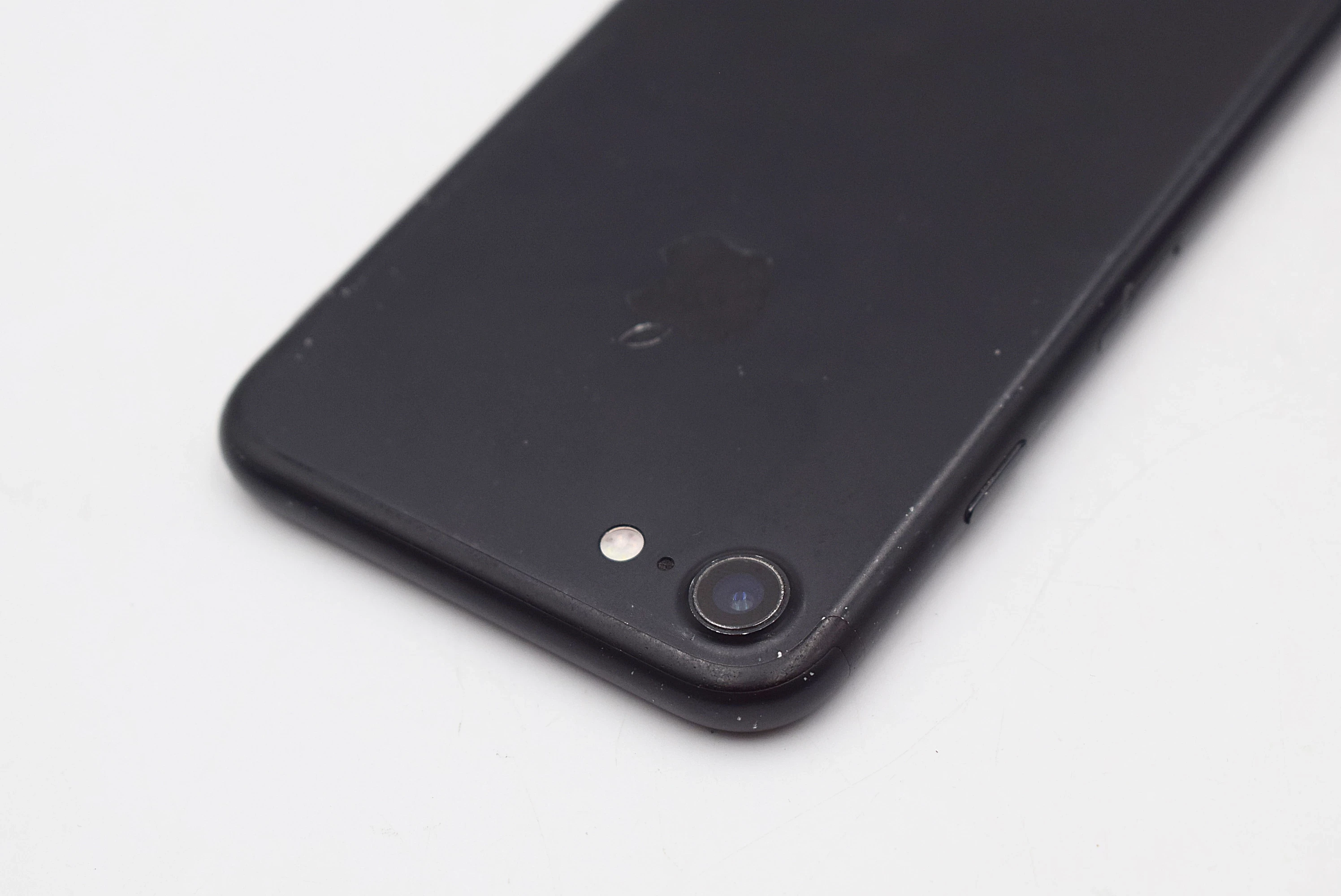 telefon-apple-iphone-7-32gb-98-kondycja-baterii-kolor-srebrny