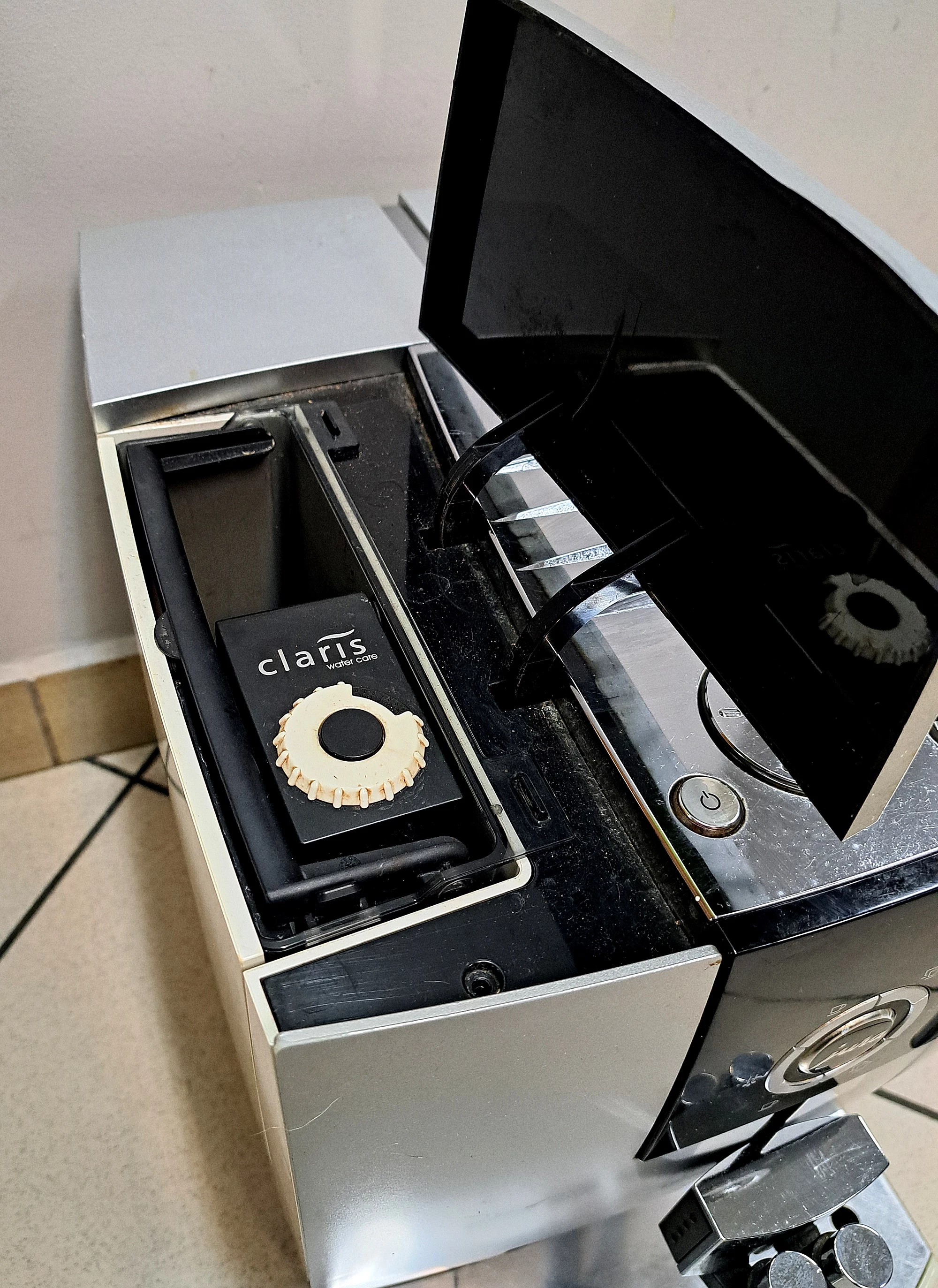 automatyczny-ekspres-cisnieniowy-jura-impressa-j5-kod-producenta-652