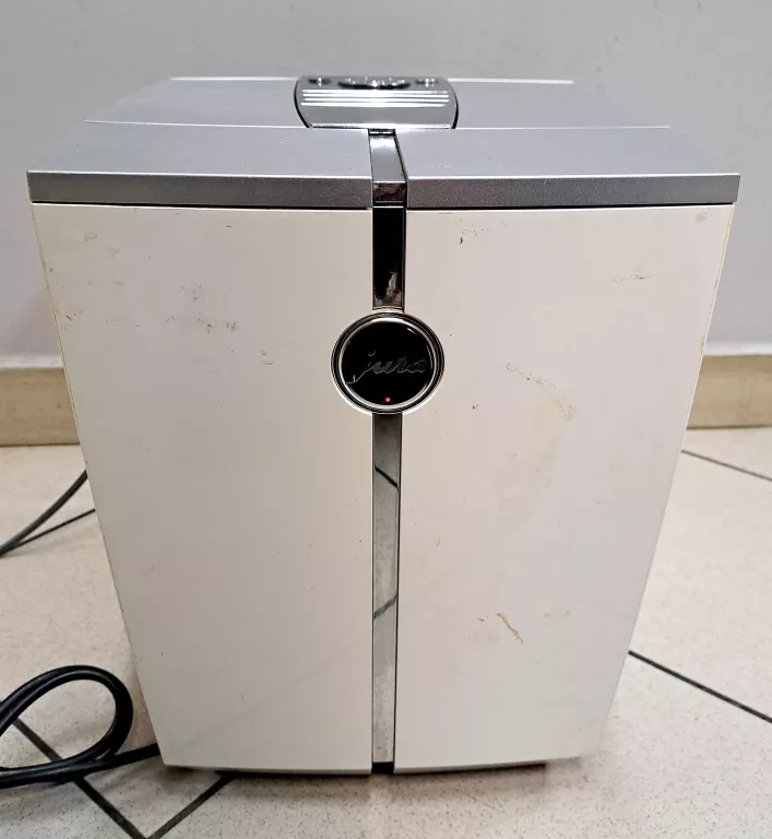 automatyczny-ekspres-cisnieniowy-jura-impressa-j5-rodzaj-ekspresu-automatyczny