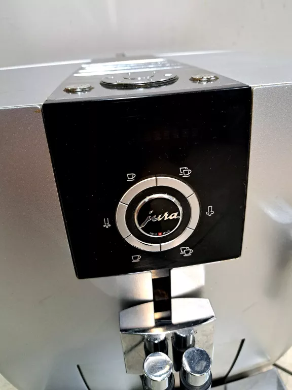 automatyczny-ekspres-cisnieniowy-jura-impressa-j5-stan-uzywany